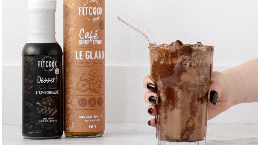 Frappucino protéiné choco-noisette avec sirops à café Le Gland et sauce dessert l'Aphrodisiaque de Fitcook Foodz